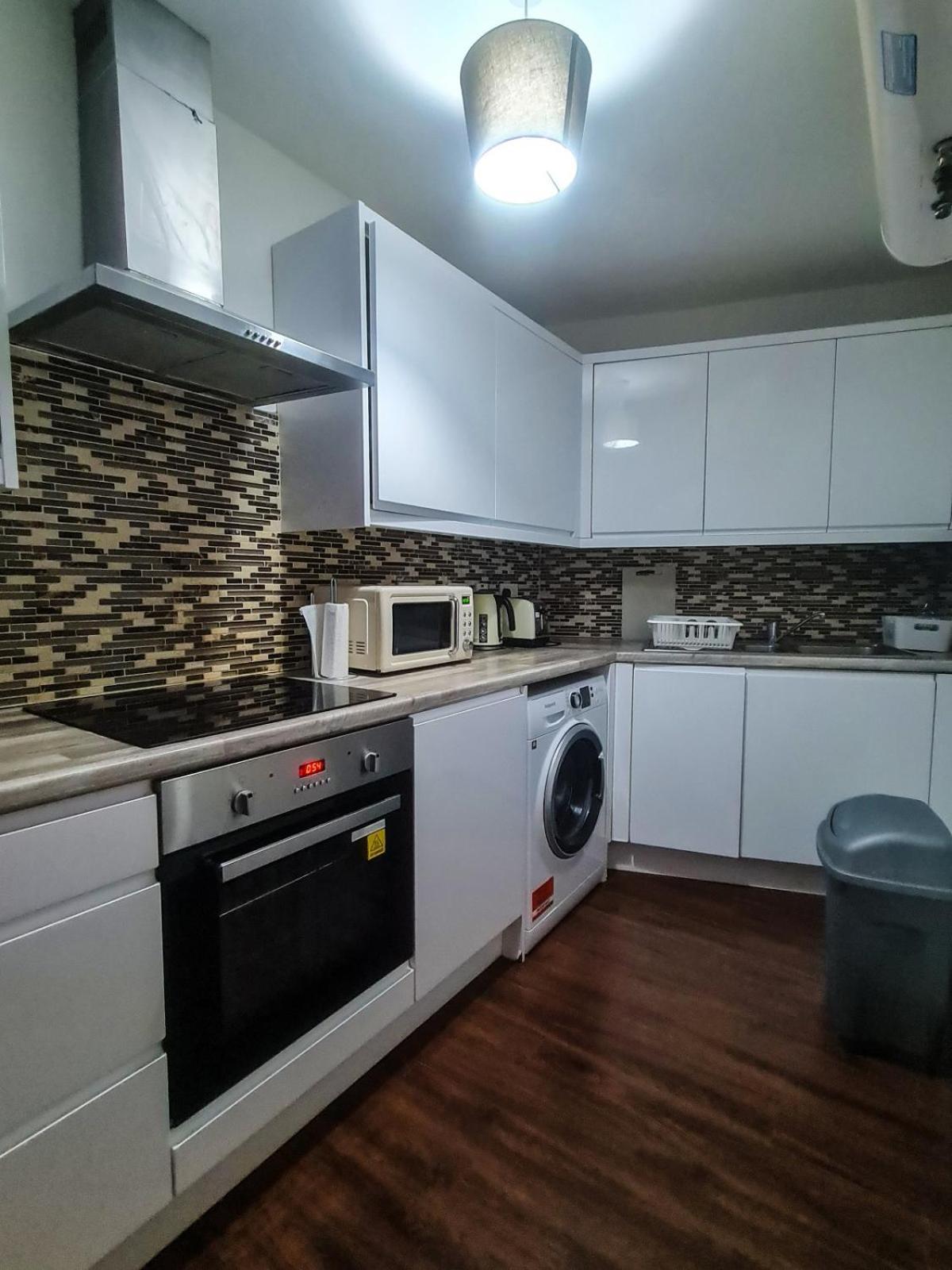 Apartment Bow *