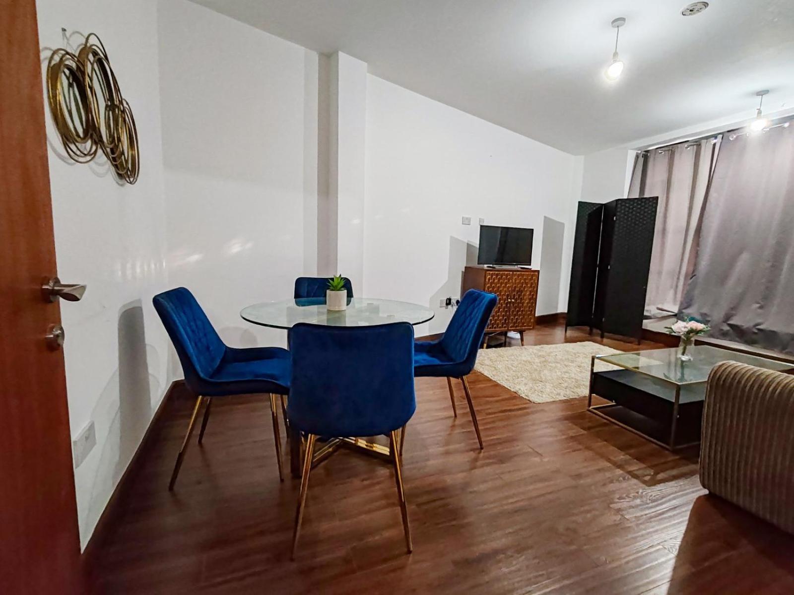Apartment Bow